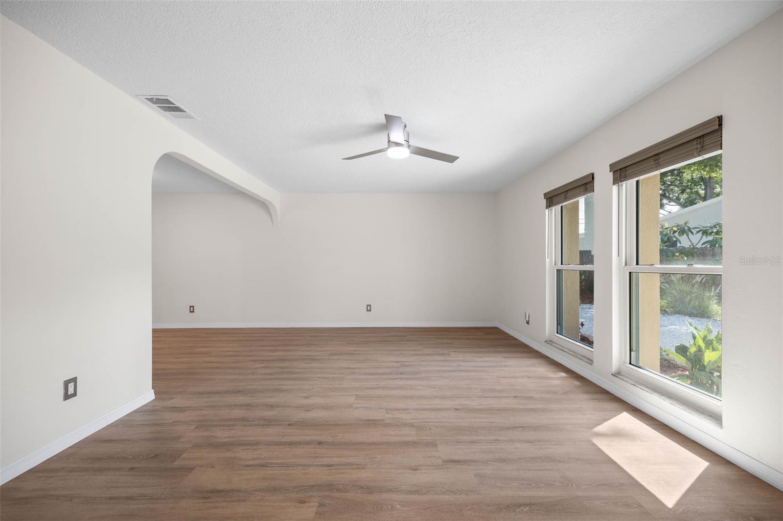 Photo 5 of 12481 REGENCY AVE