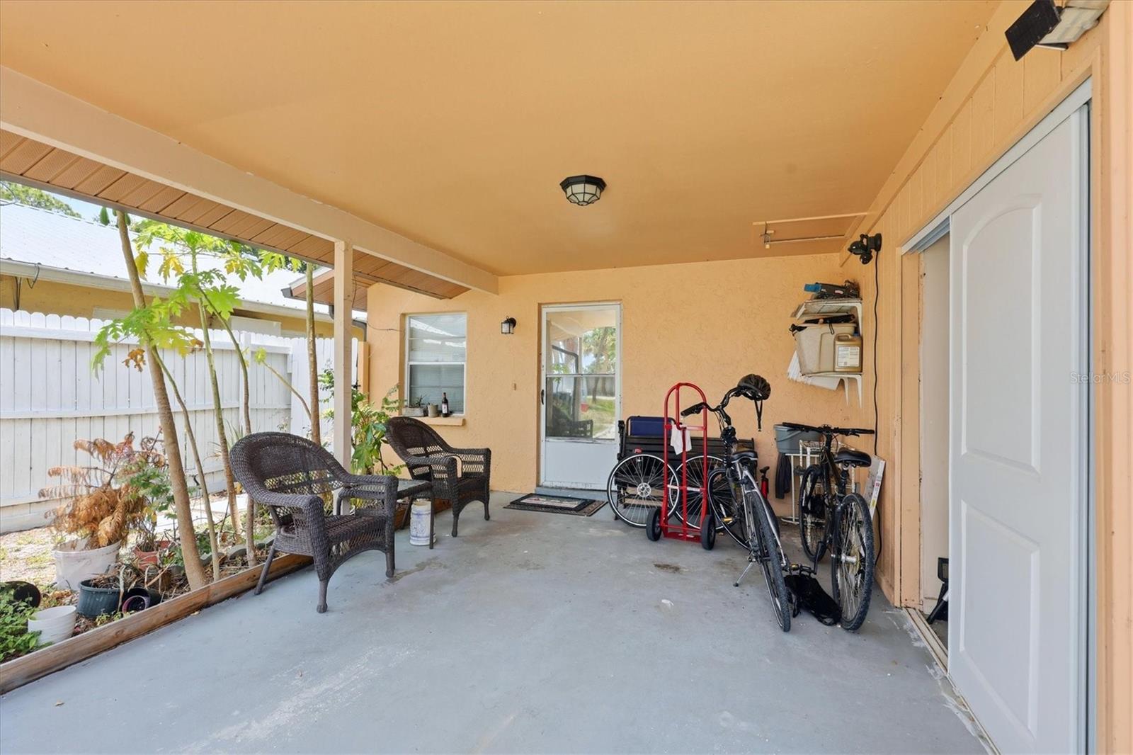 Photo 6 of 1844 MARBETH ST