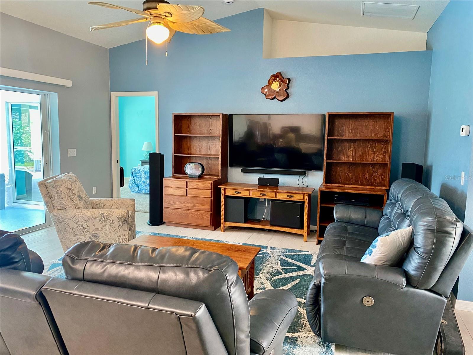 Photo 5 of 123 KINGS DR