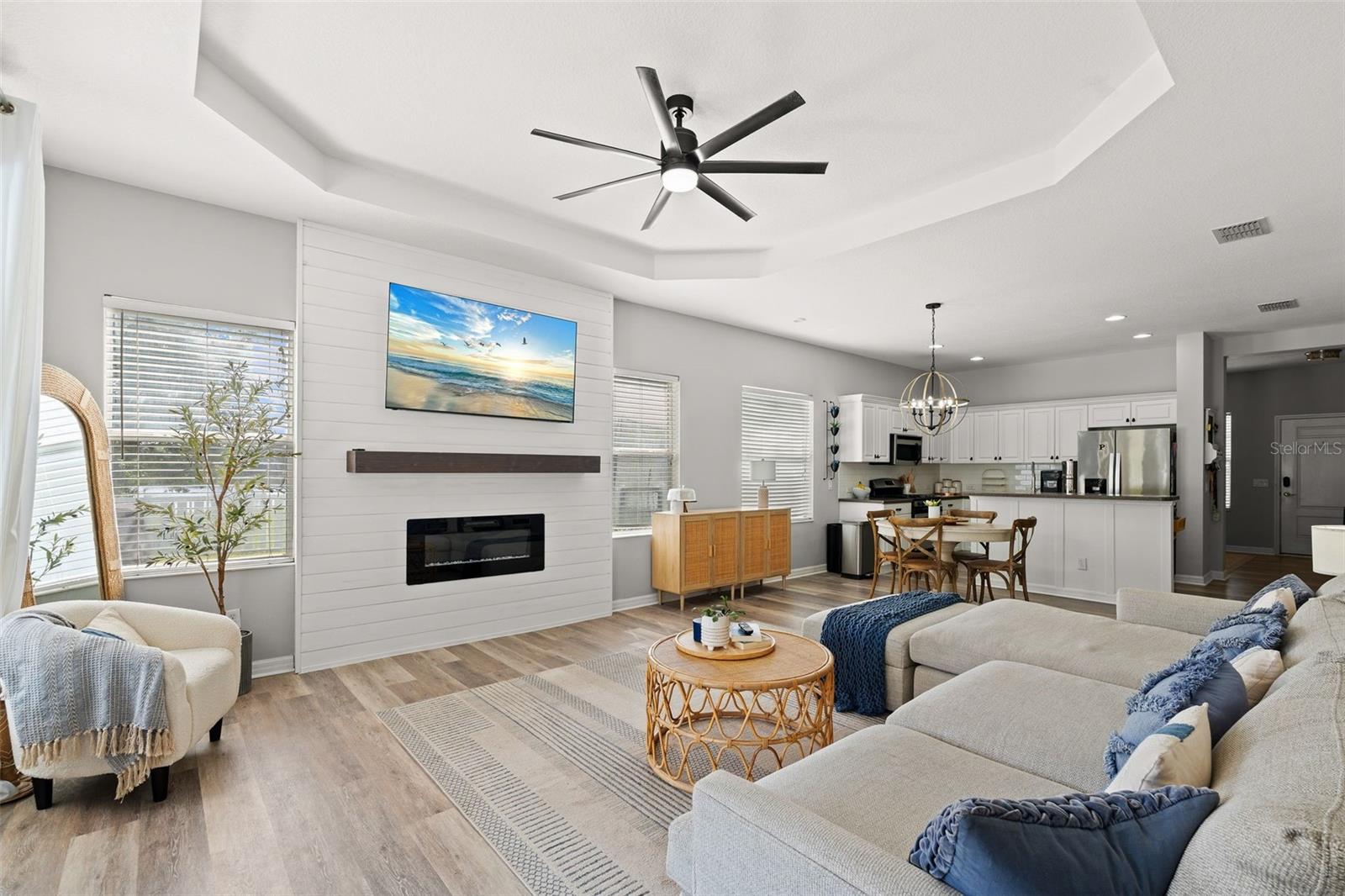 Photo 7 of 4946 NEWPORT NEWS CIR