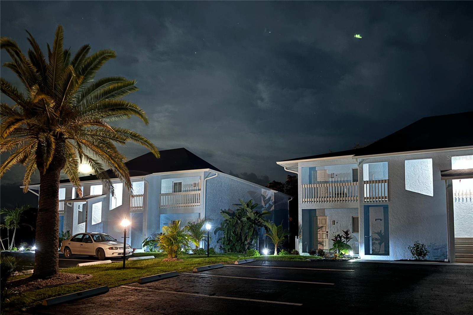 Photo 5 of 2735 MAGDALINA DR #2D