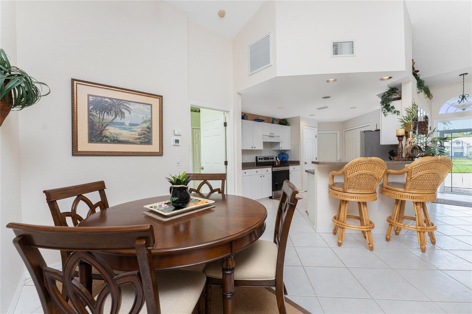 Photo 4 of 417 ISLAMORADA BLVD