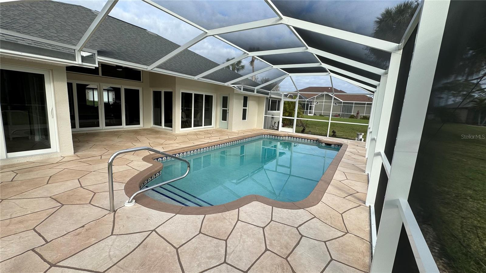 Photo 3 of 2531 PEBBLE CREEK PL