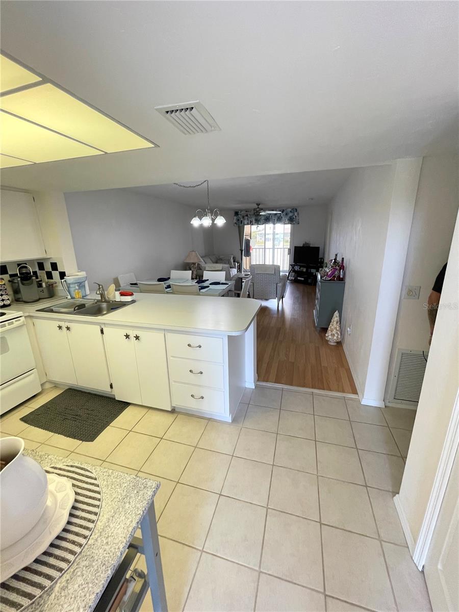 Photo 3 of 3310 LOVELAND BLVD #606