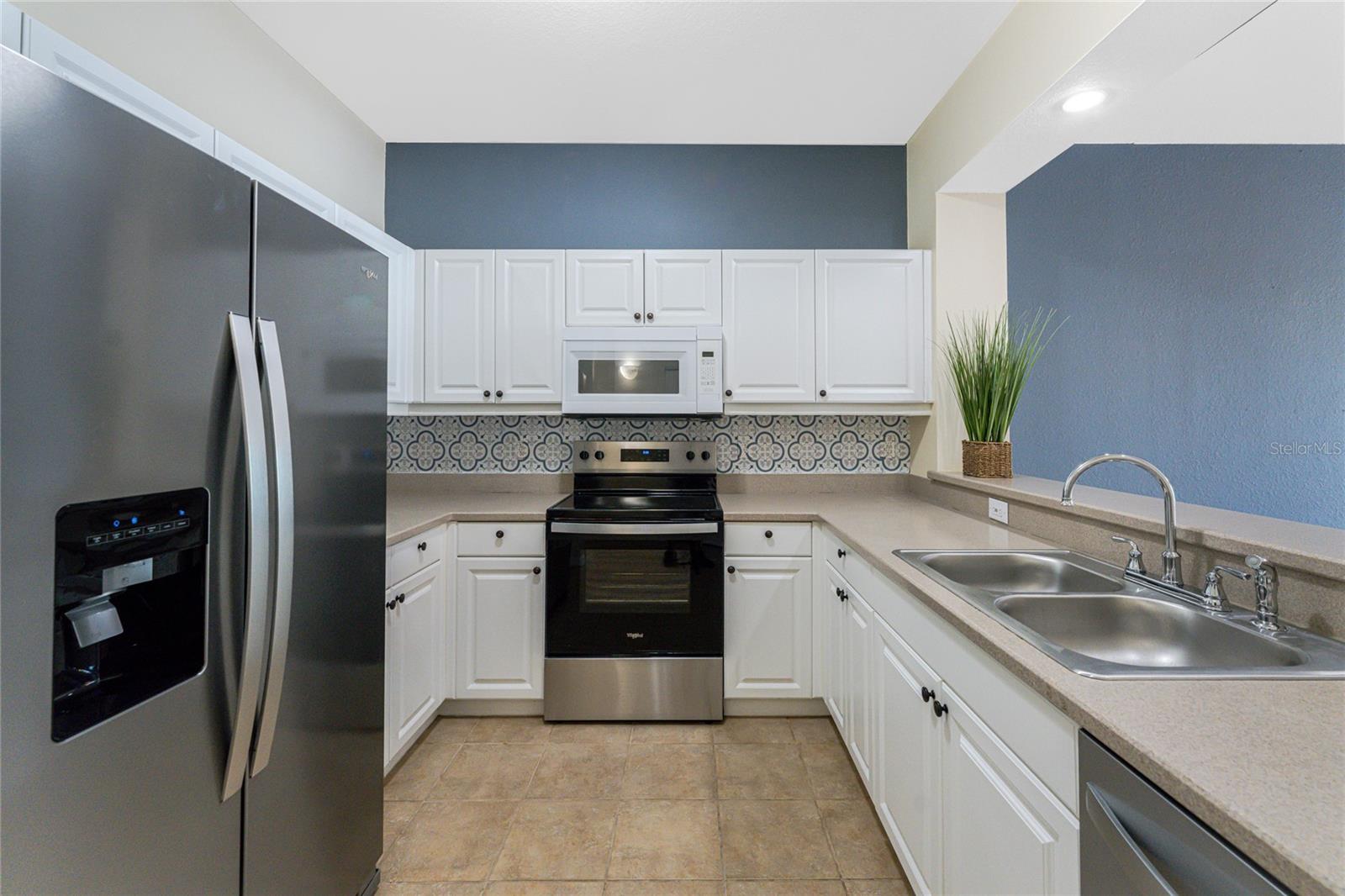 Photo 5 of 5117 MELBOURNE ST #B203