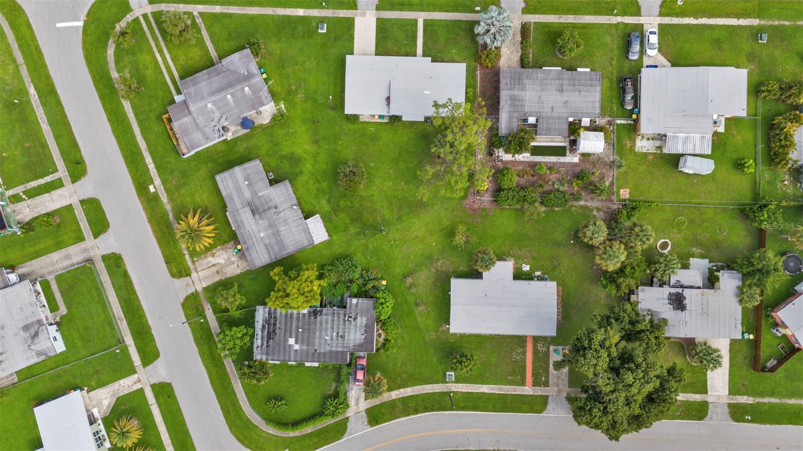 Photo 2 of 22473 HERNANDO AVE
