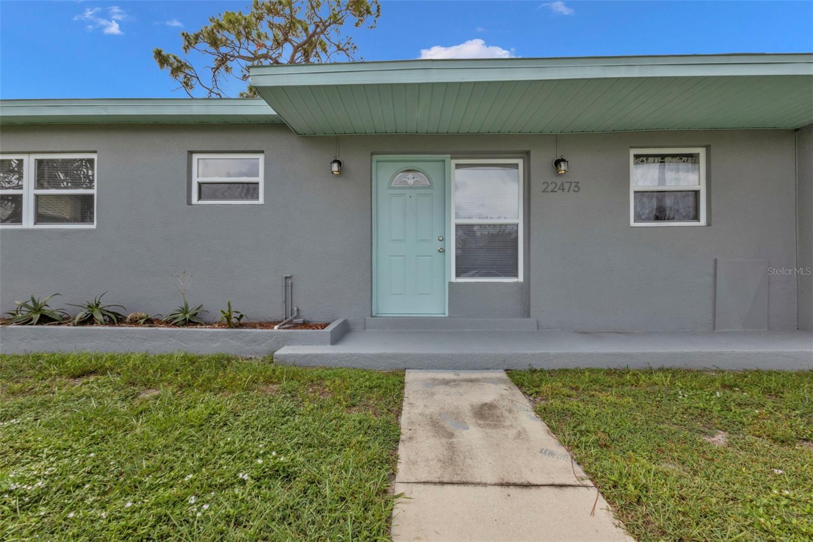 Photo 4 of 22473 HERNANDO AVE