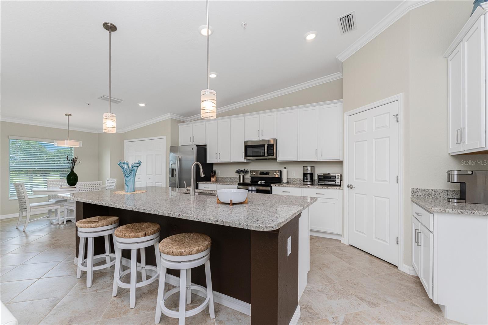 Photo 5 of 14050 HERITAGE LANDING BLVD #223