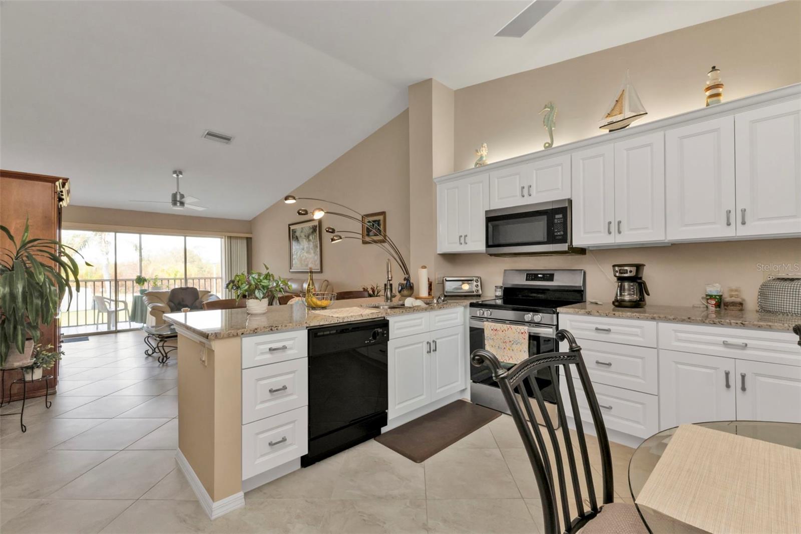 Photo 5 of 12144 SW EGRET CIR #407