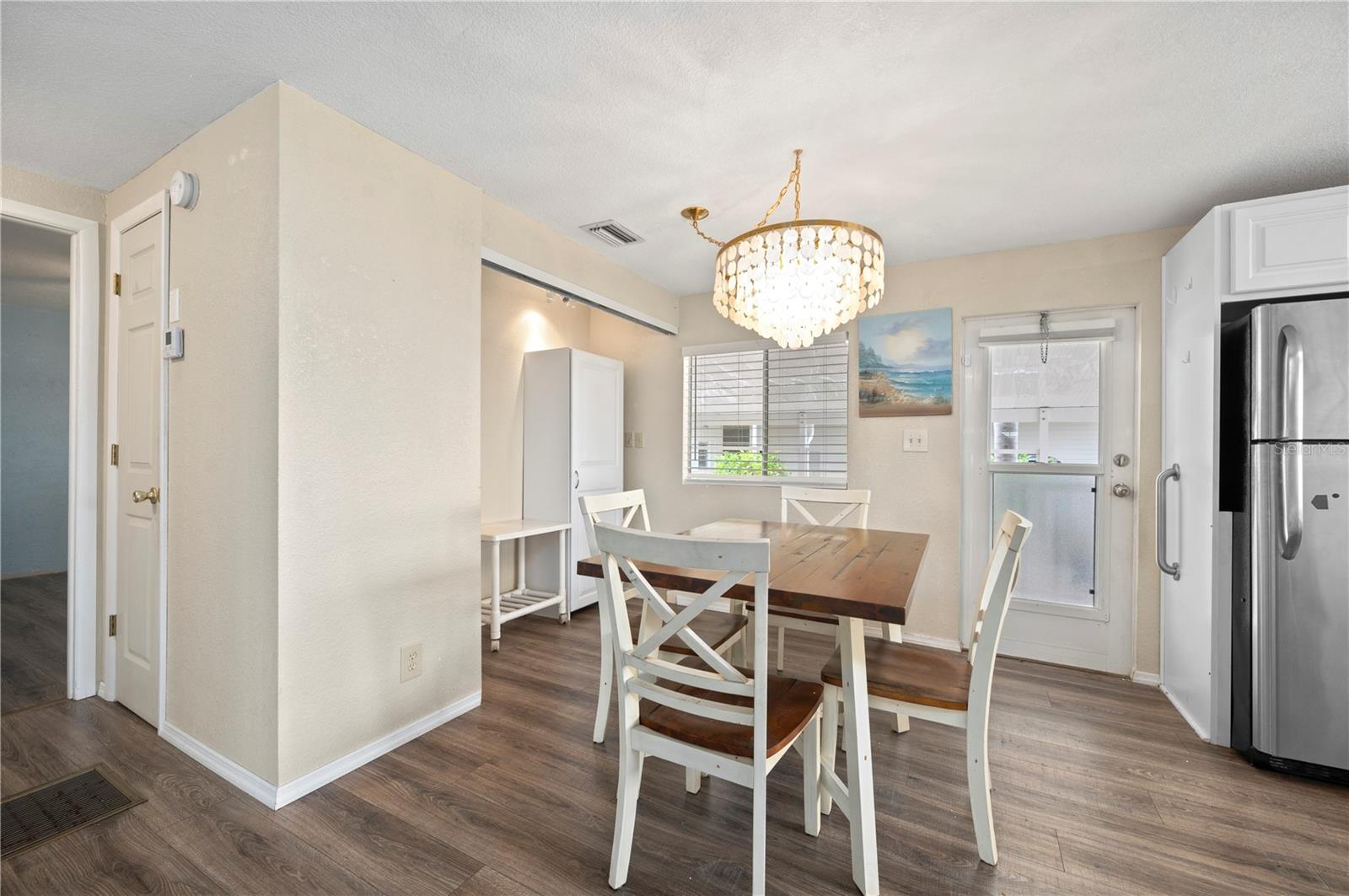 Photo 5 of 1000 KINGS HWY #472