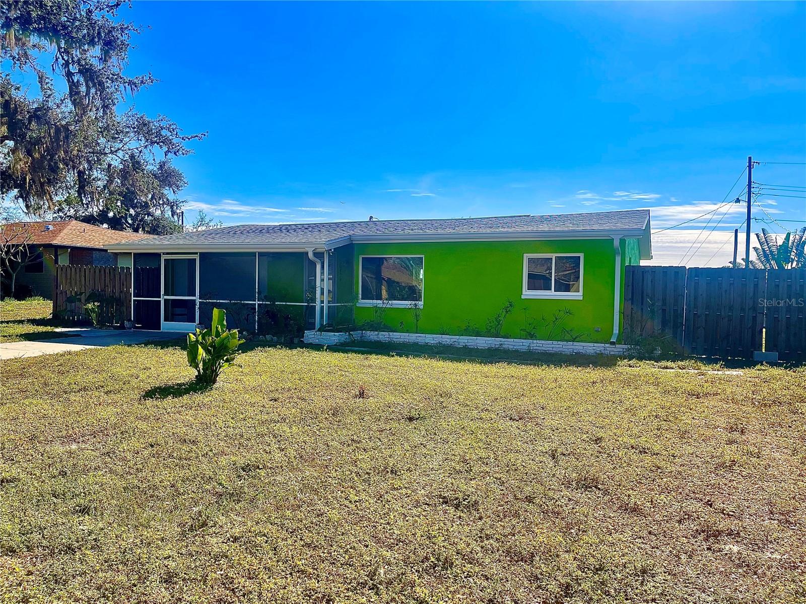 Photo 2 of 30431 HOLLY RD