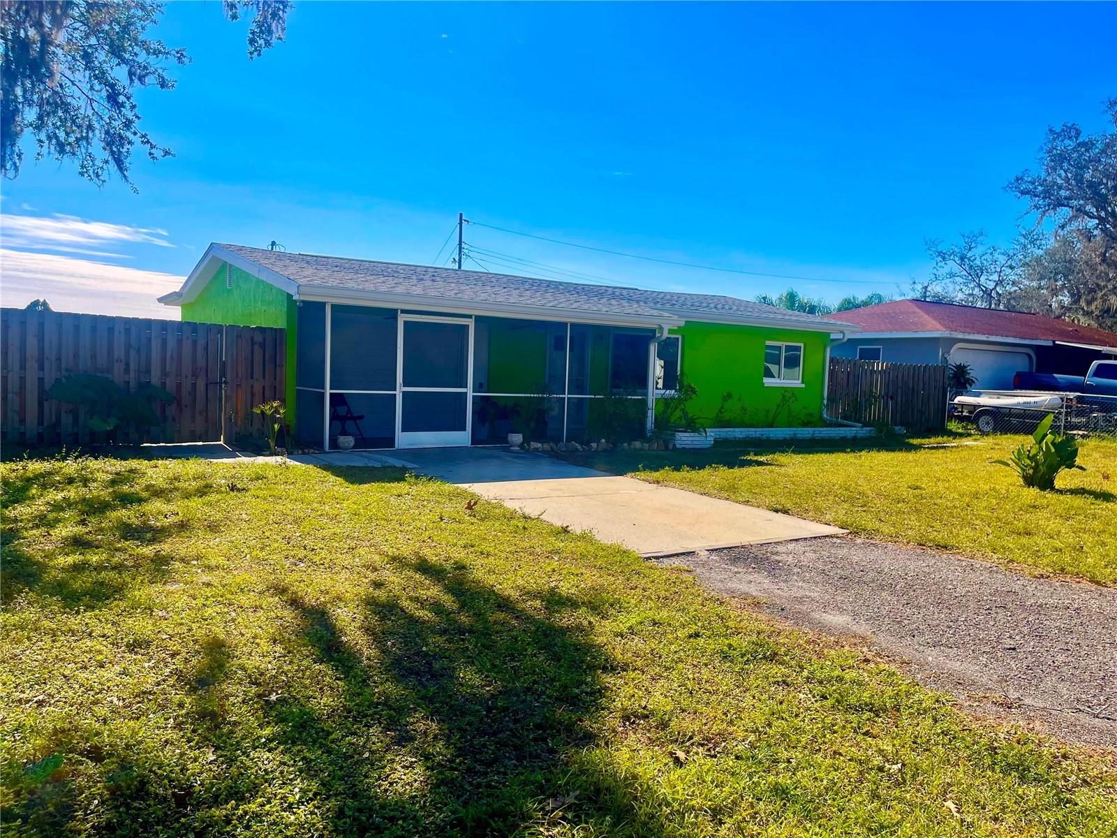 Photo 3 of 30431 HOLLY RD