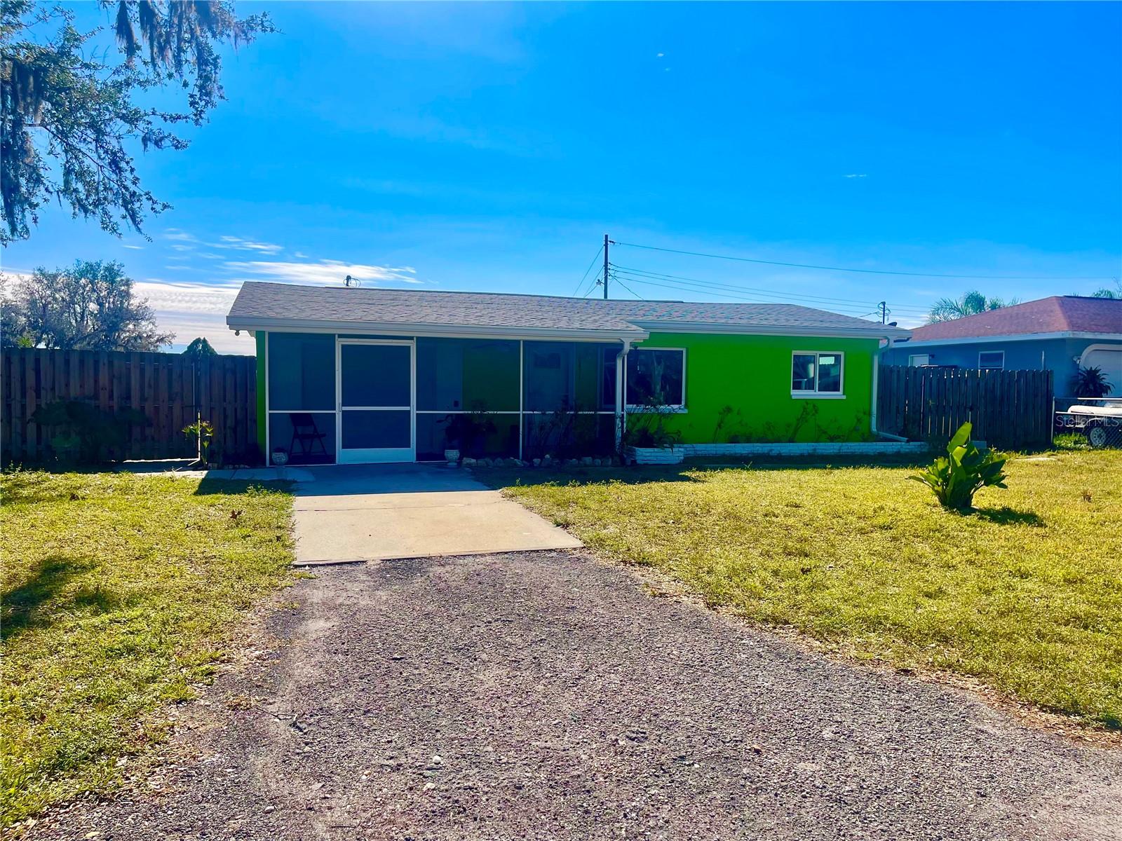 Photo 4 of 30431 HOLLY RD