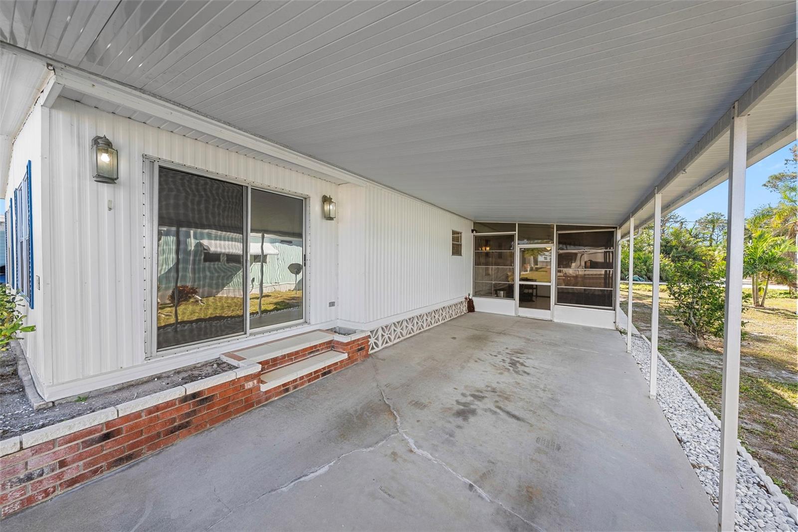 Photo 4 of 177 S FIJI CIR