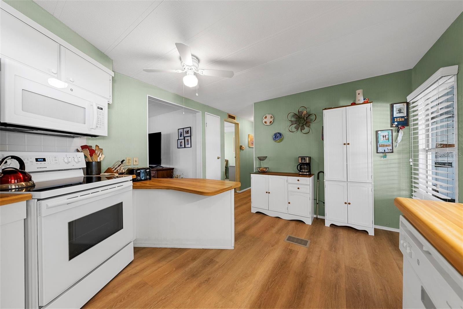 Photo 7 of 177 S FIJI CIR