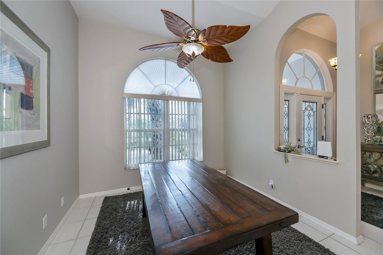 Photo 7 of 23176 LINDALE AVE