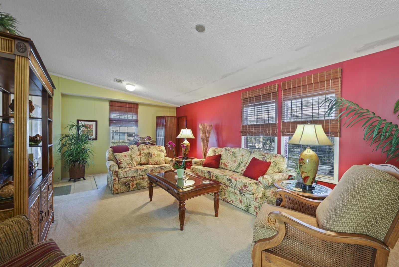 Photo 3 of 2100 KINGS HWY #100