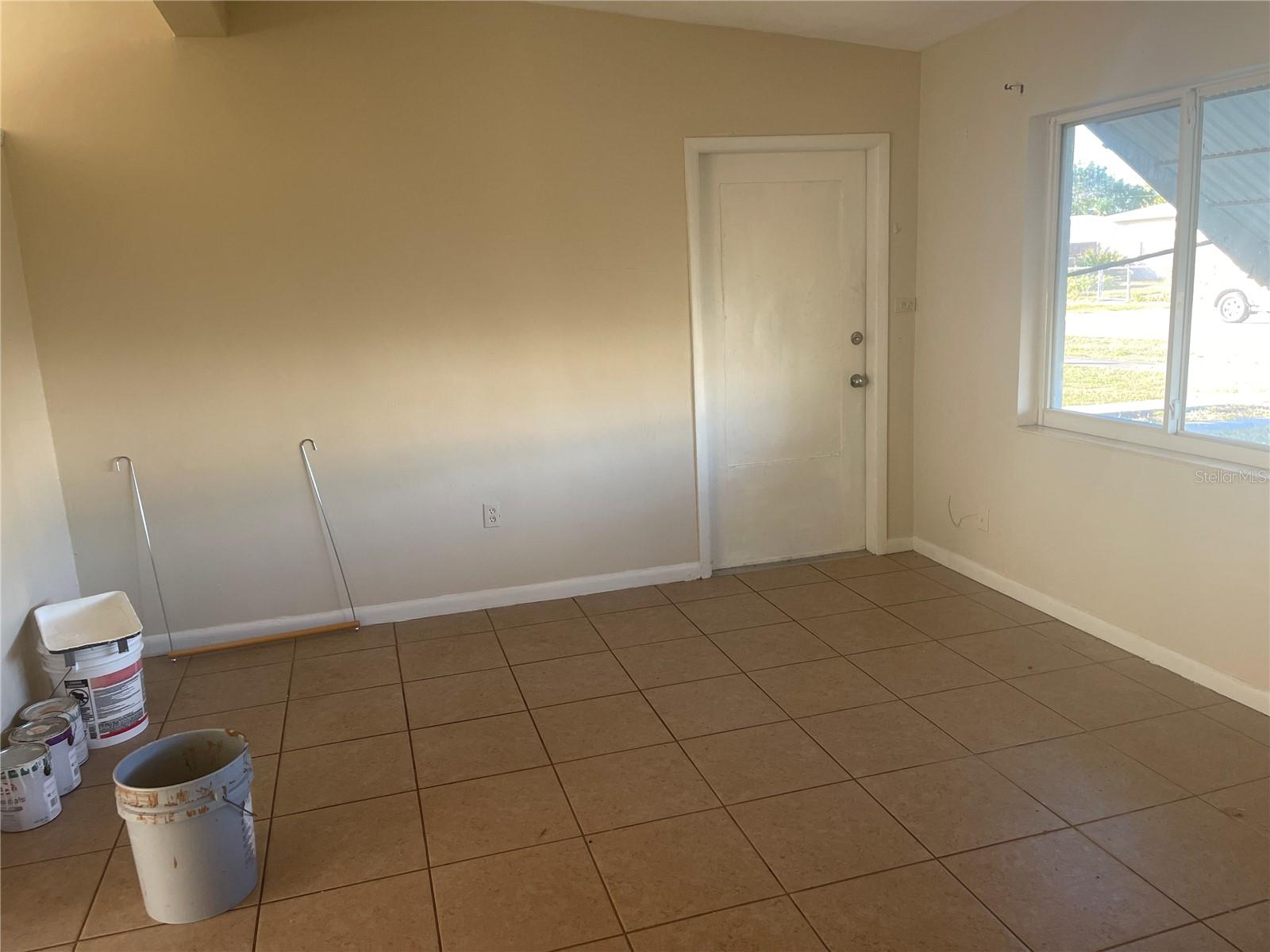 Photo 6 of 21921 BEVERLY AVE