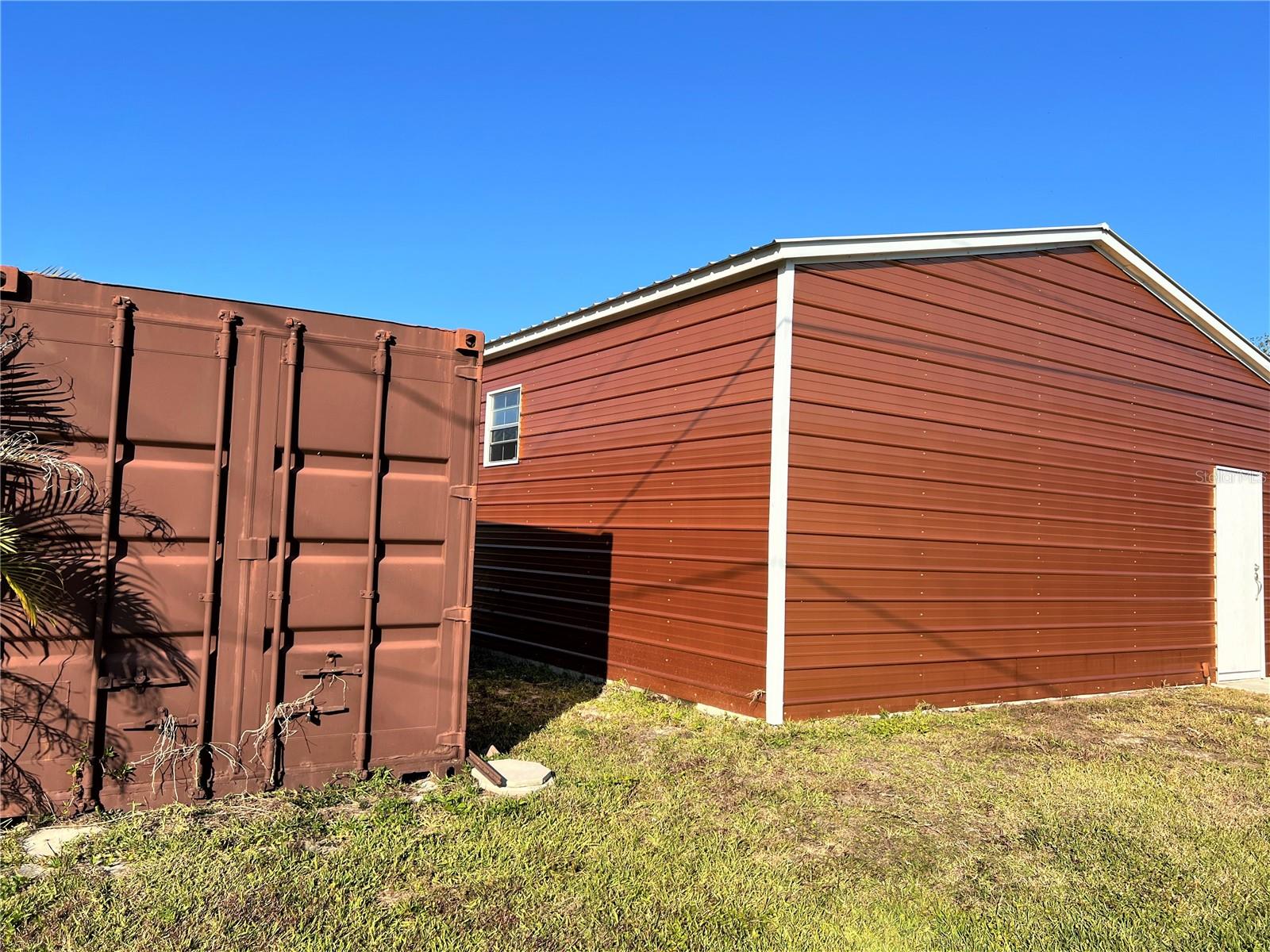 Photo 5 of 2727 POINCIANA CT