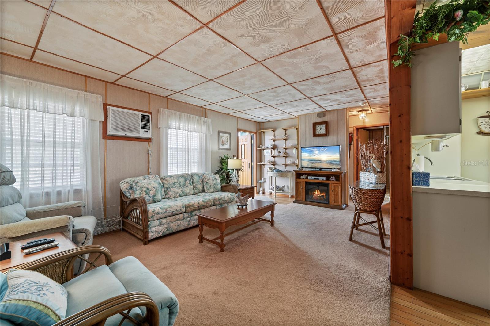 Photo 5 of 3461 NORMANDY DR