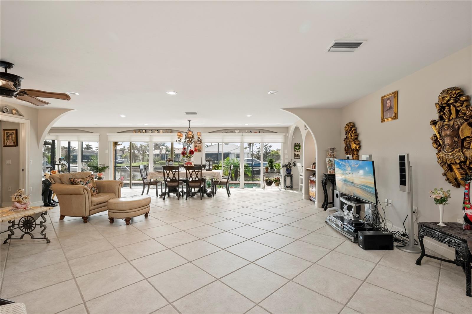 Photo 4 of 674 MONACO DR