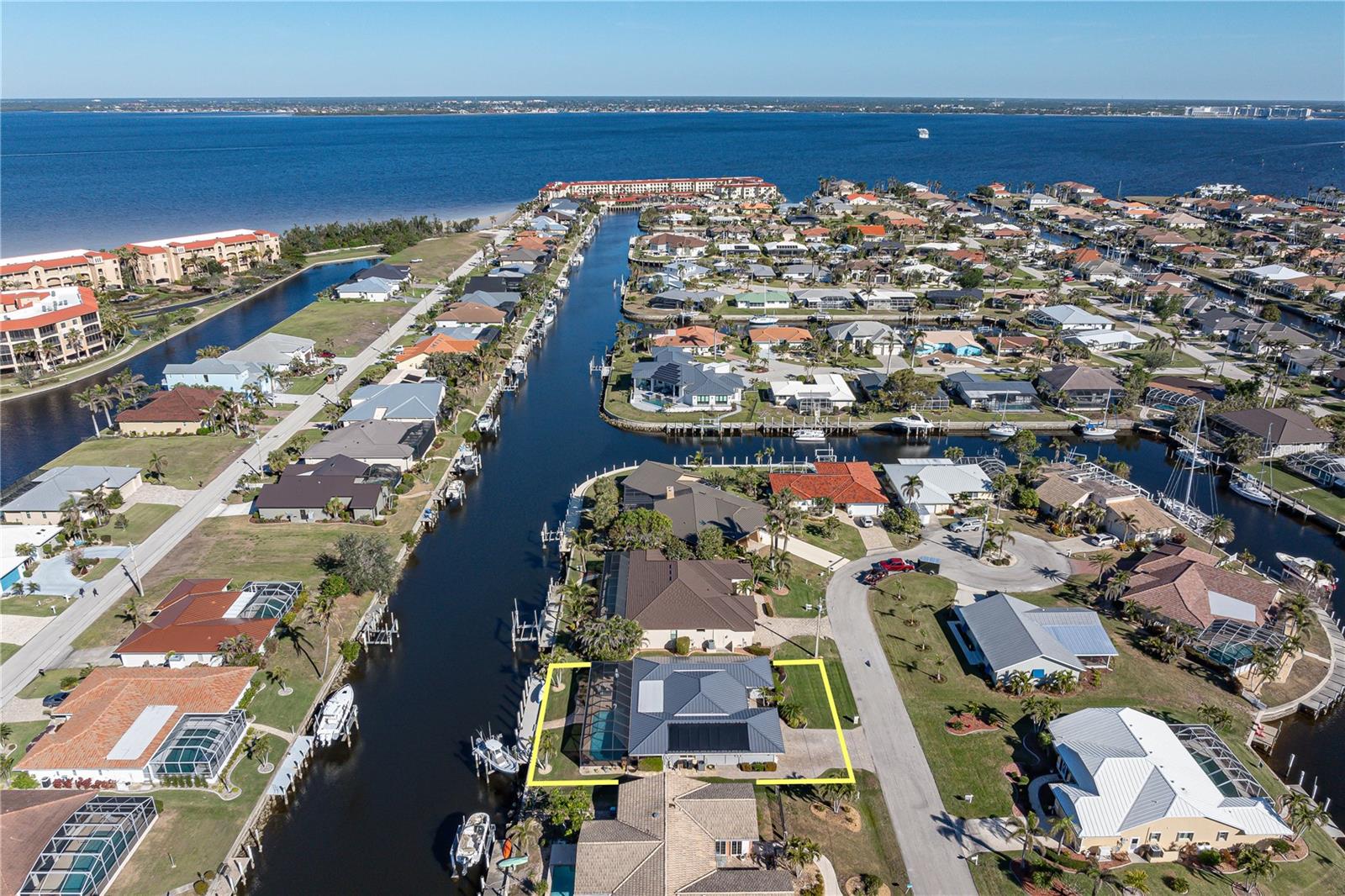 Photo 4 of 2871 CORAL WAY