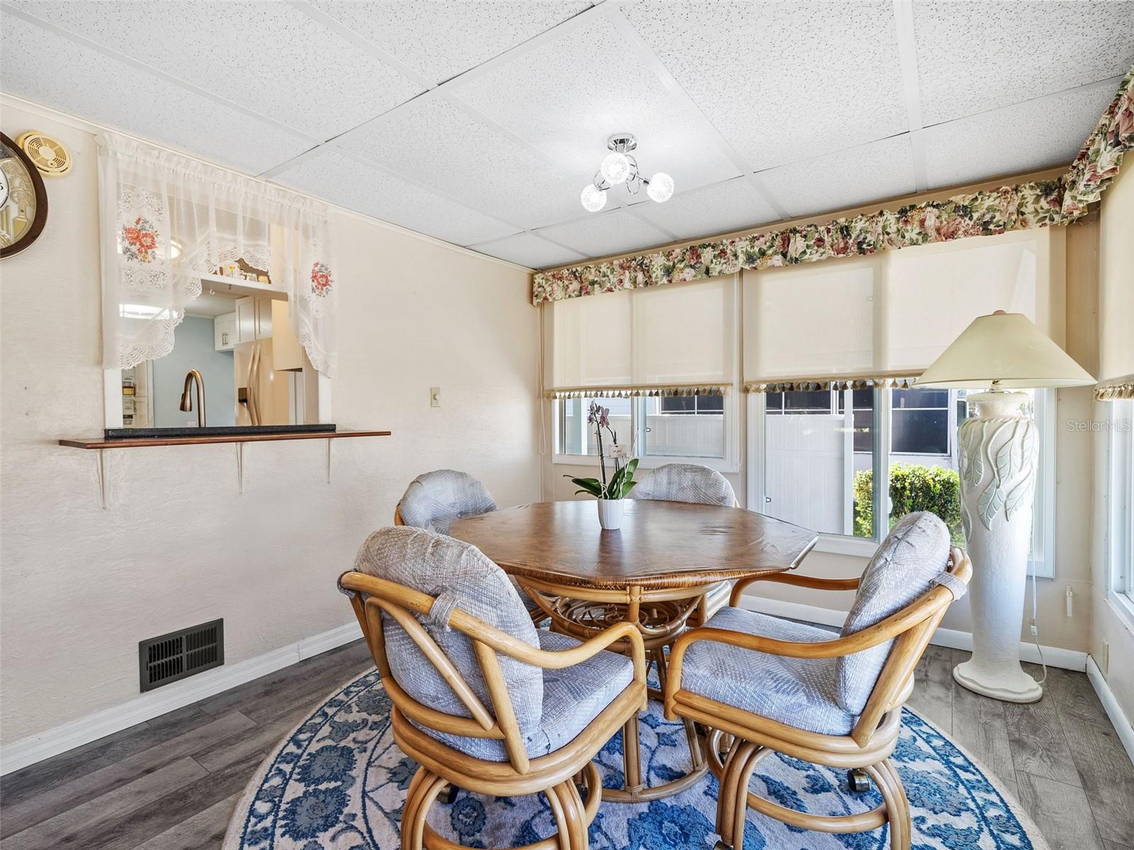 Photo 4 of 136 SEAWARD WAY