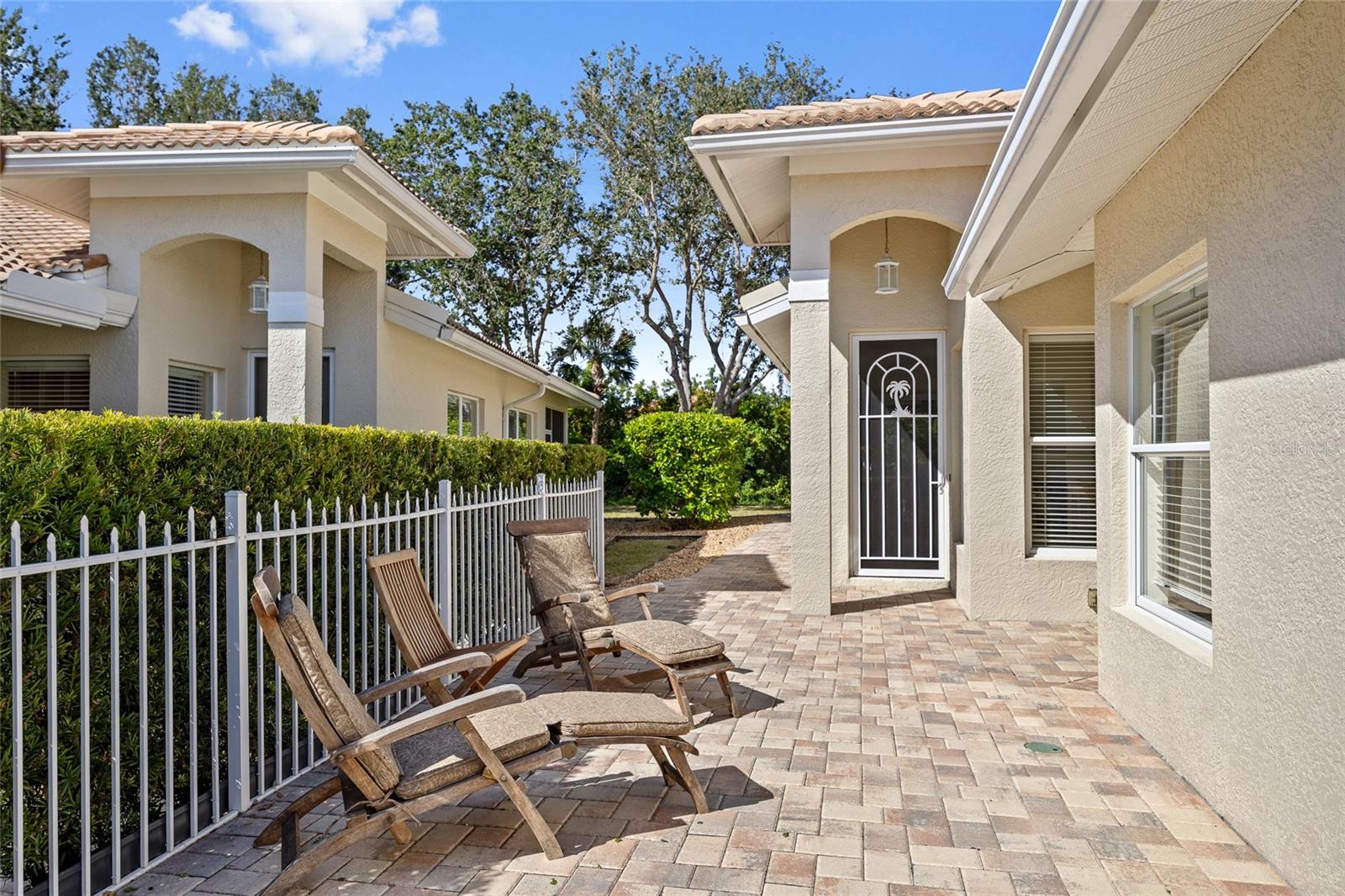 Photo 5 of 1117 TOPELIS DR