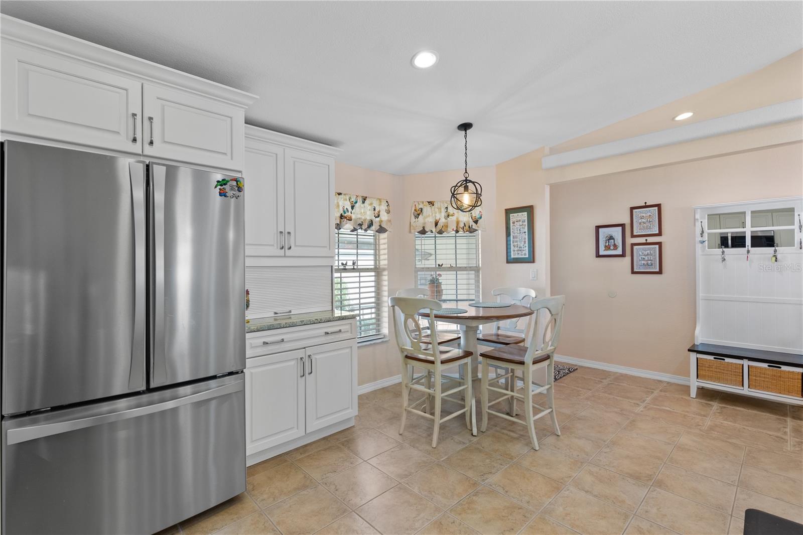 Photo 5 of 1000 KINGS HWY #438