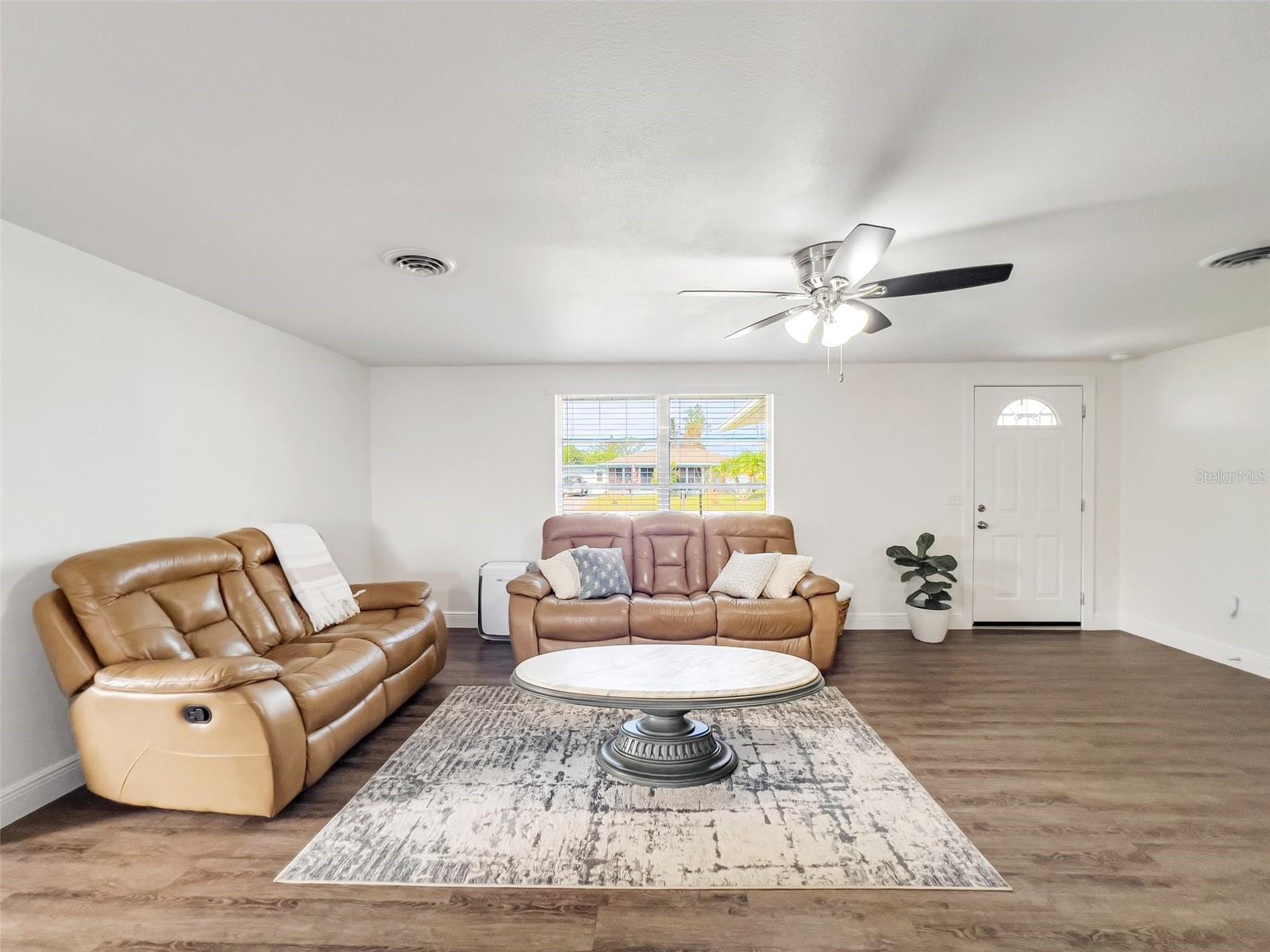 Photo 7 of 325 SAN BENITO AVE