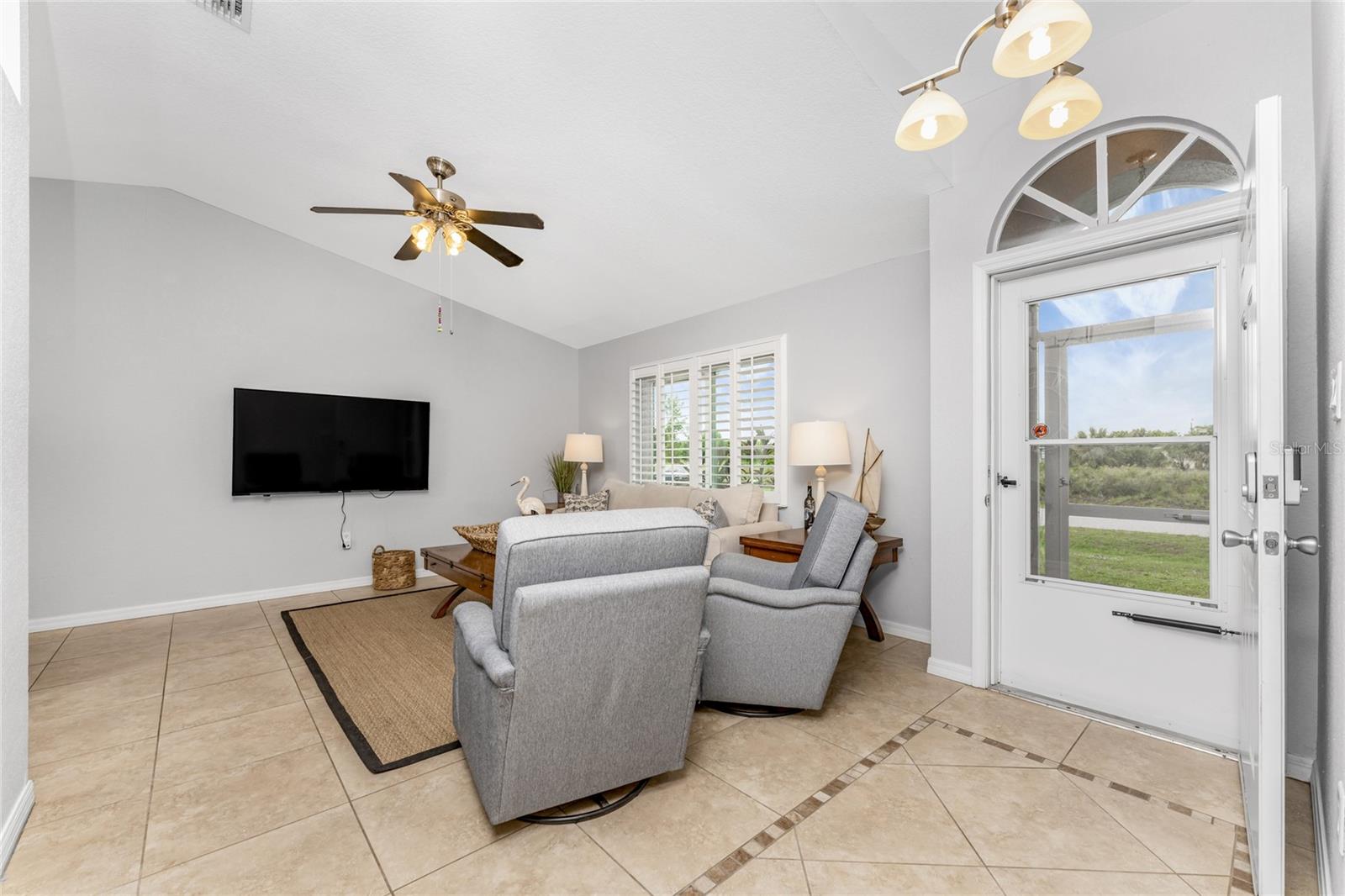 Photo 3 of 3183 SULSTONE DR