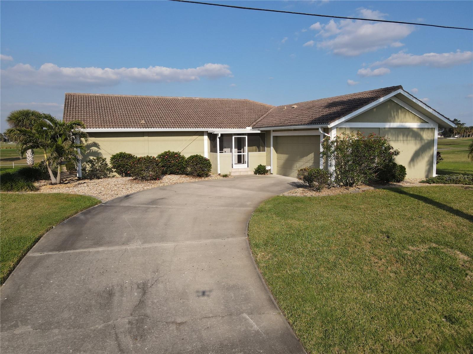 Photo 2 of 757 MONACO DR