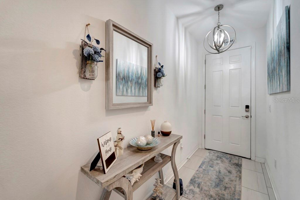 Photo 2 of 11637 WOODLEAF DR #11637