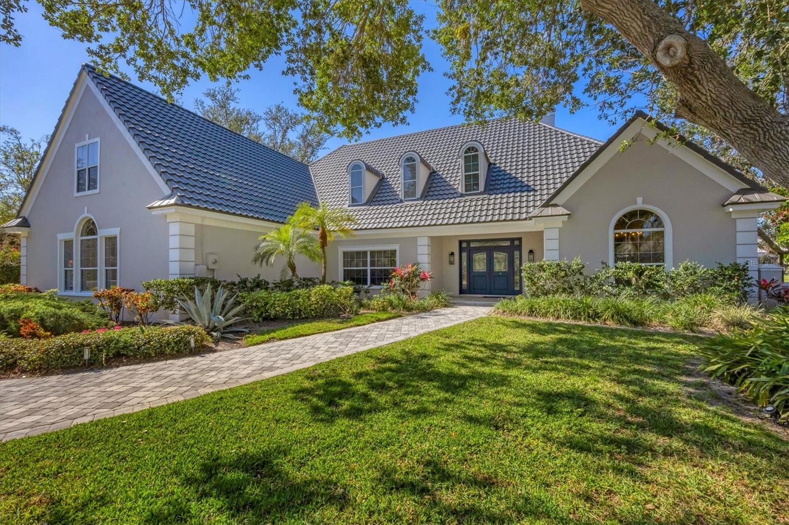 Photo 3 of 4 SAINT MARTIN CIR