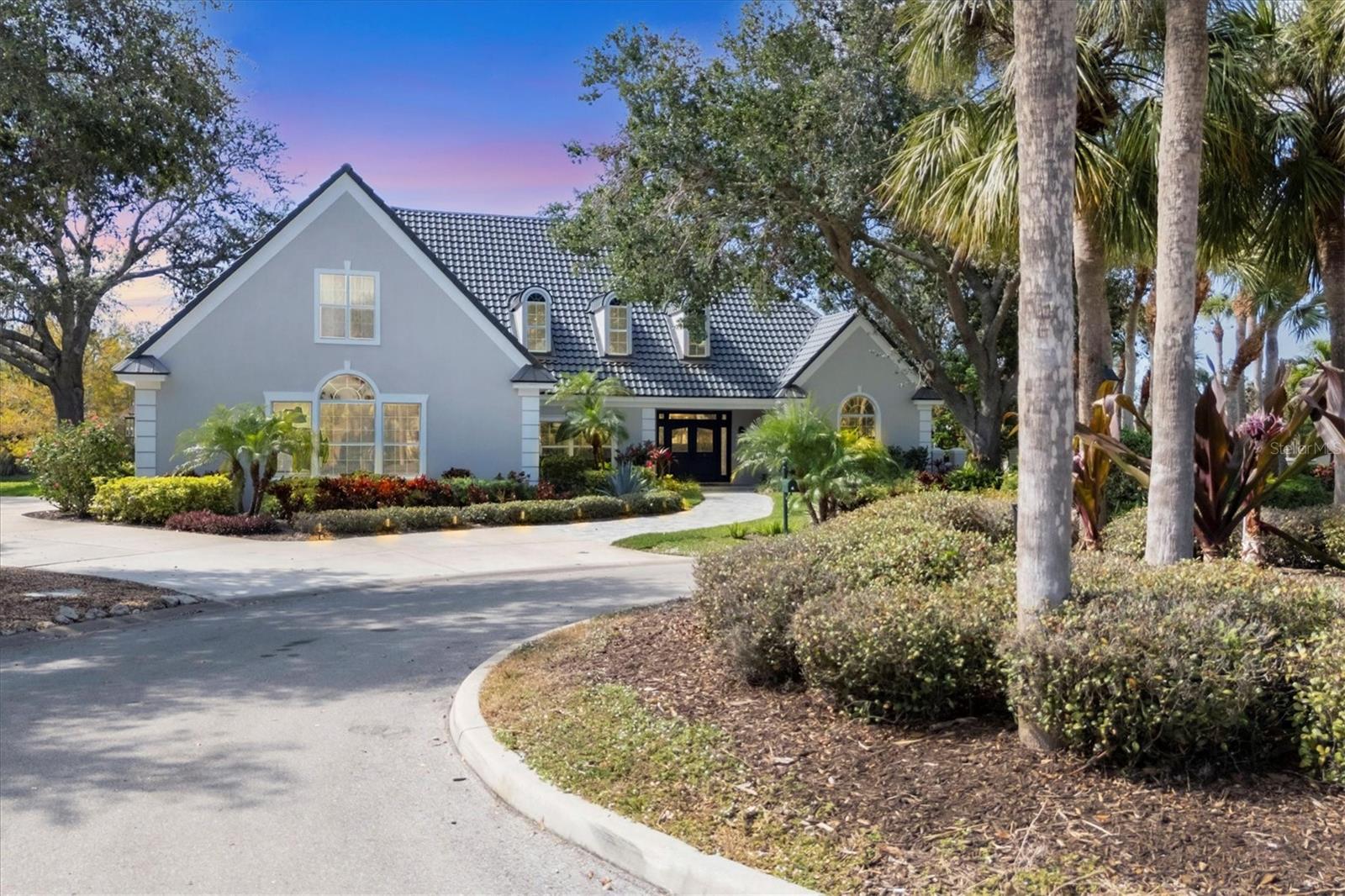 Photo 5 of 4 SAINT MARTIN CIR