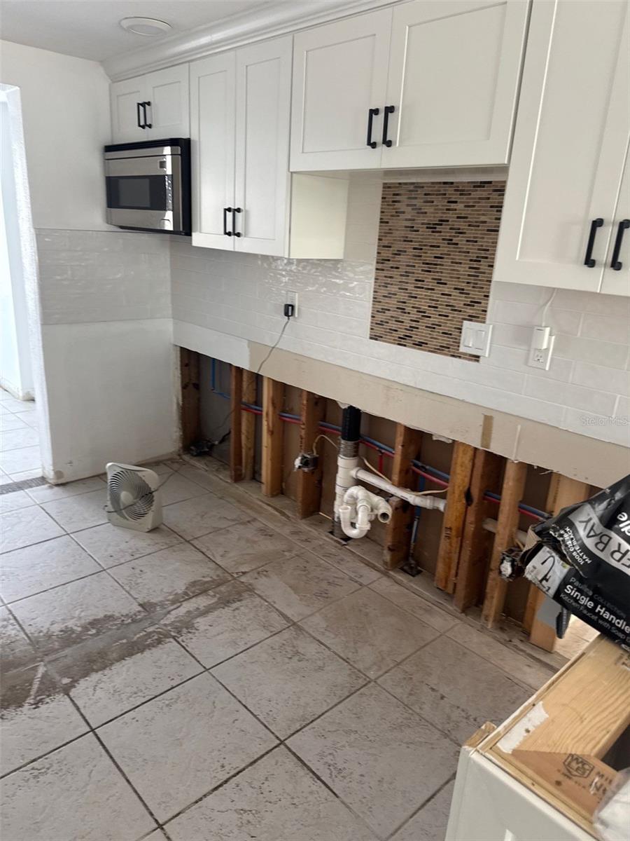 Photo 5 of 1020 DRURY LN