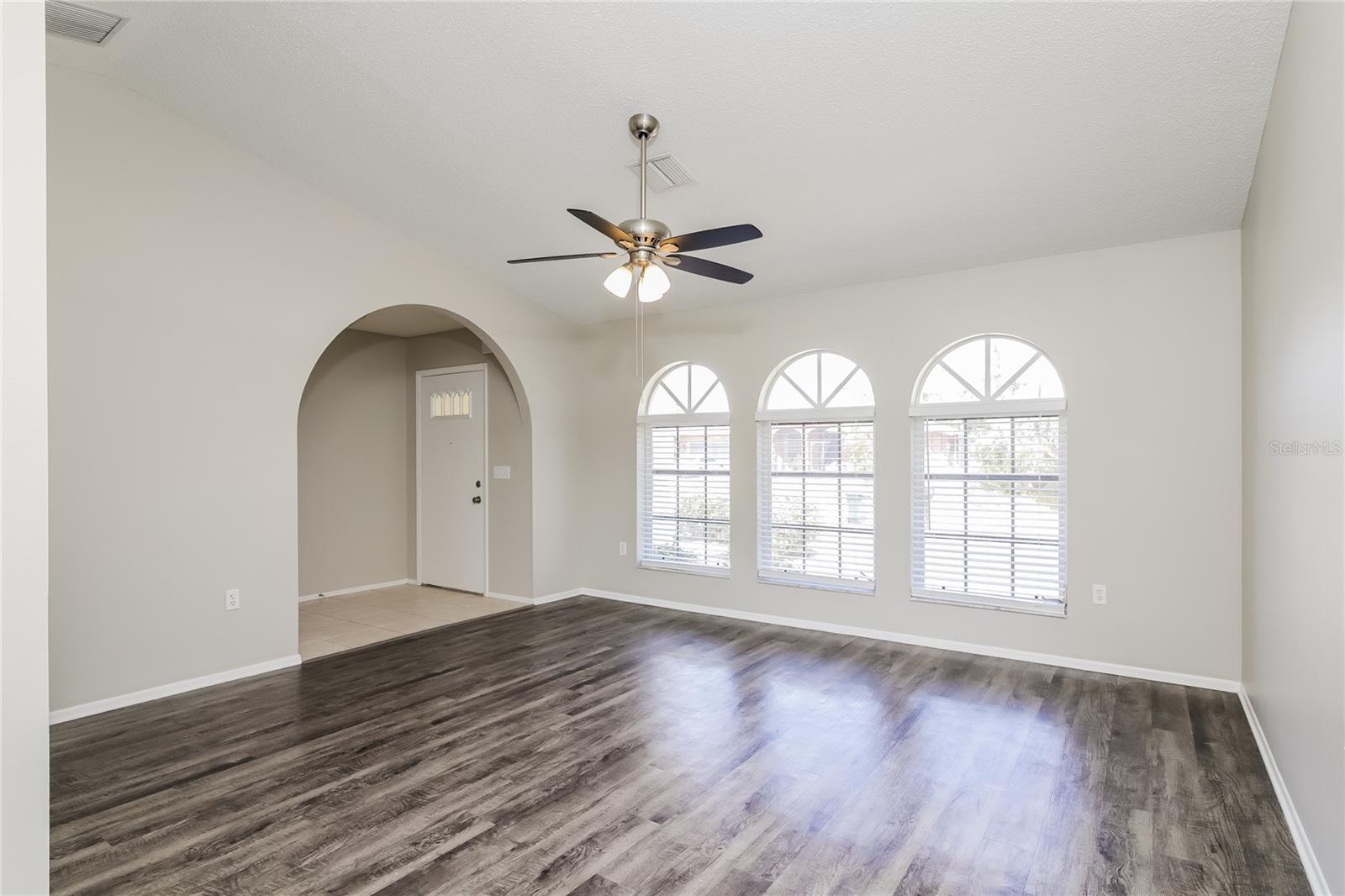 Photo 3 of 4067 BULA LN