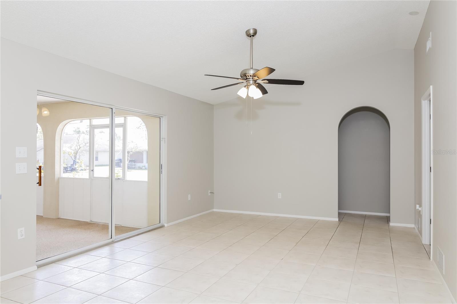 Photo 4 of 4067 BULA LN