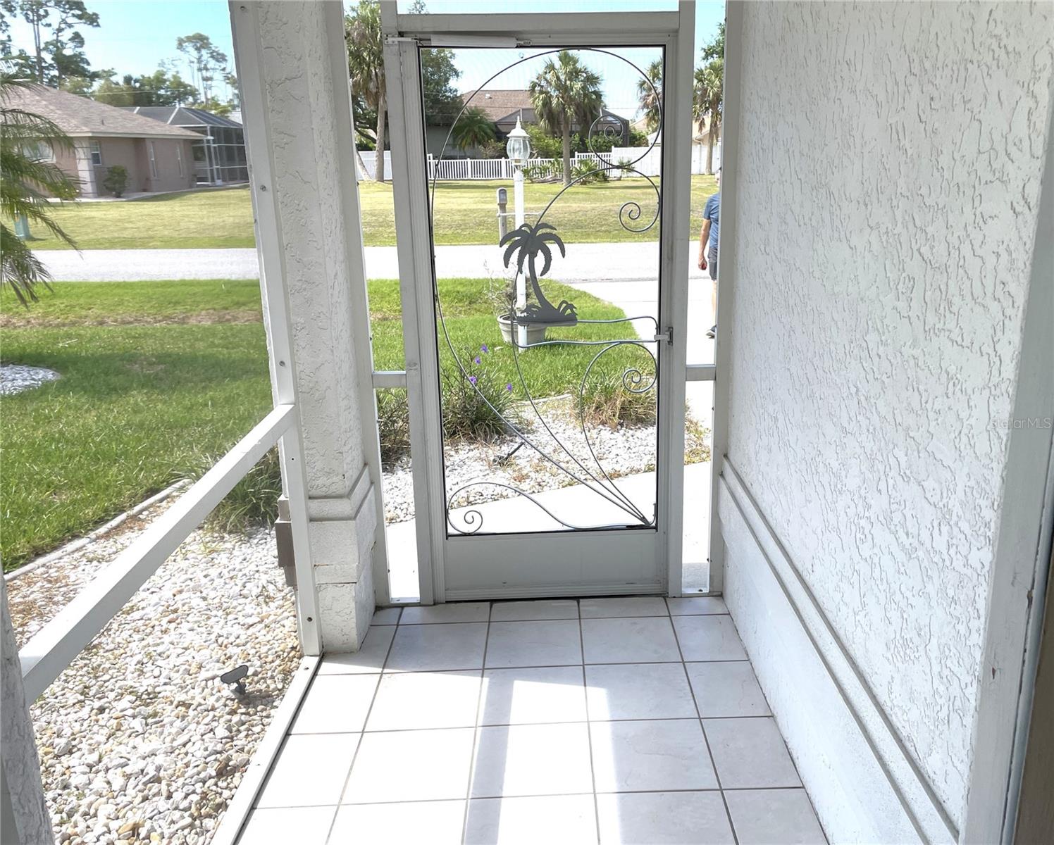 Photo 3 of 23372 MULLINS AVE