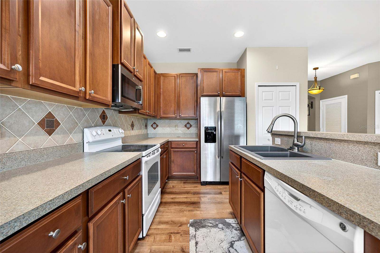Photo 7 of 24611 RIO VILLA LAKES CIR