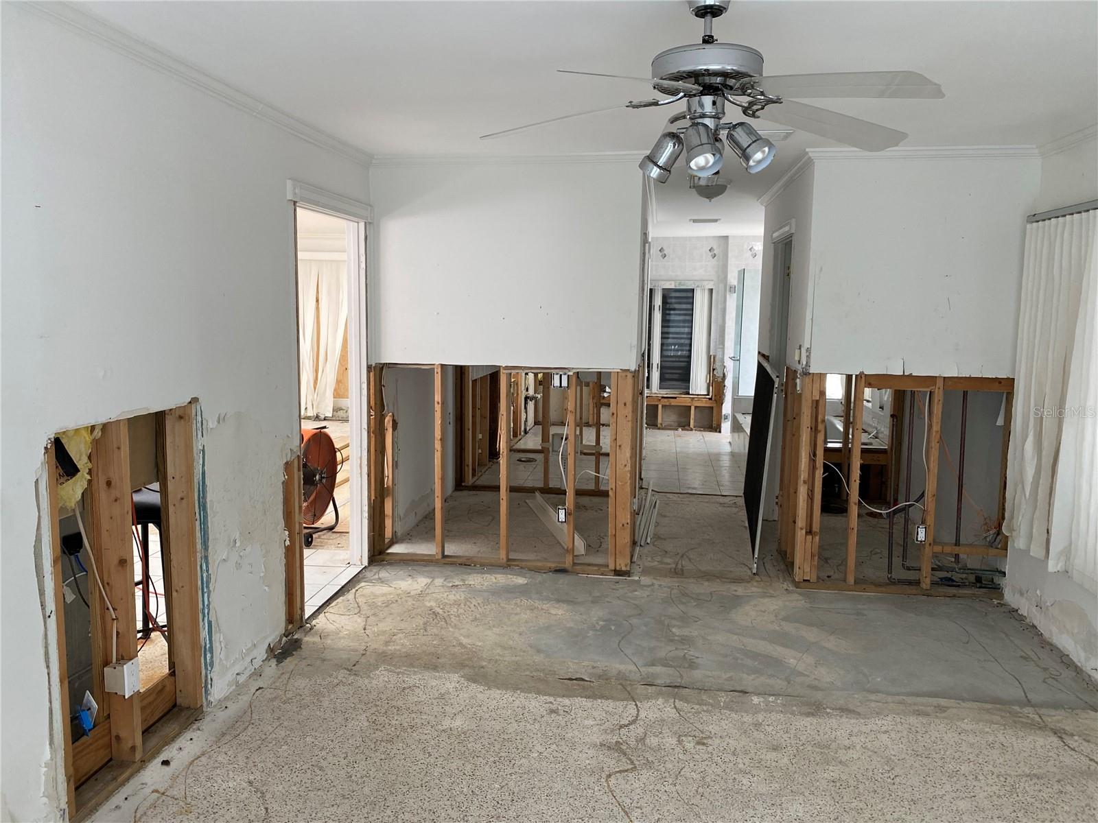 Photo 6 of 12440 PLACIDA RD