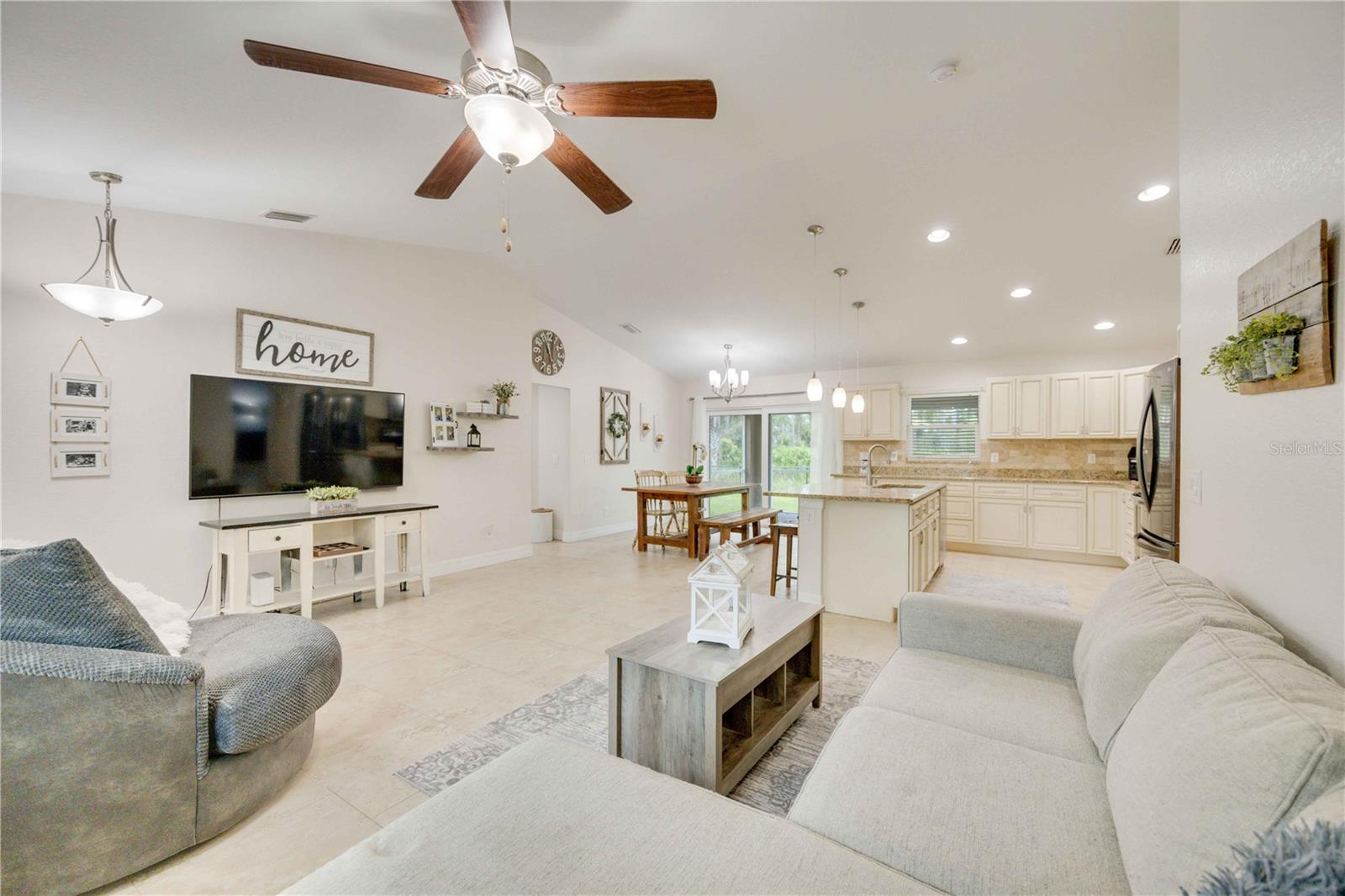 Photo 6 of 3288 MYRICA ST