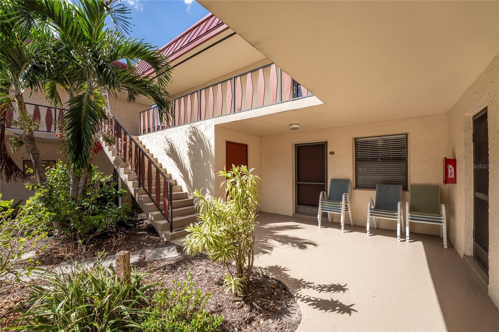 Photo 2 of 66 BOUNDARY BLVD #274