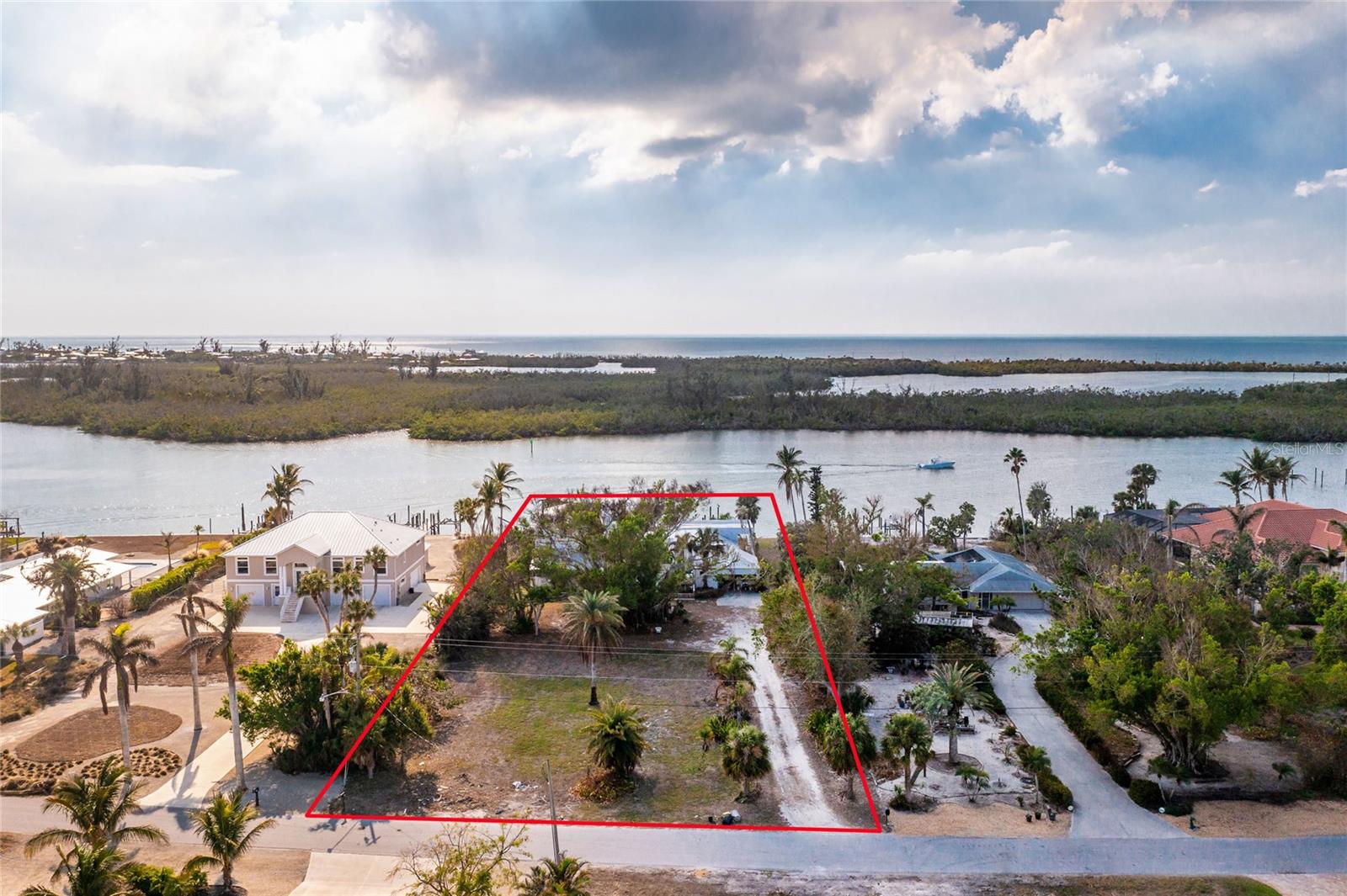 Photo of 265 GREEN DOLPHIN DR S