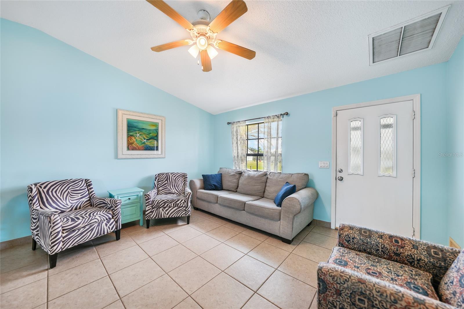 Photo 6 of 1740 FAUST DR