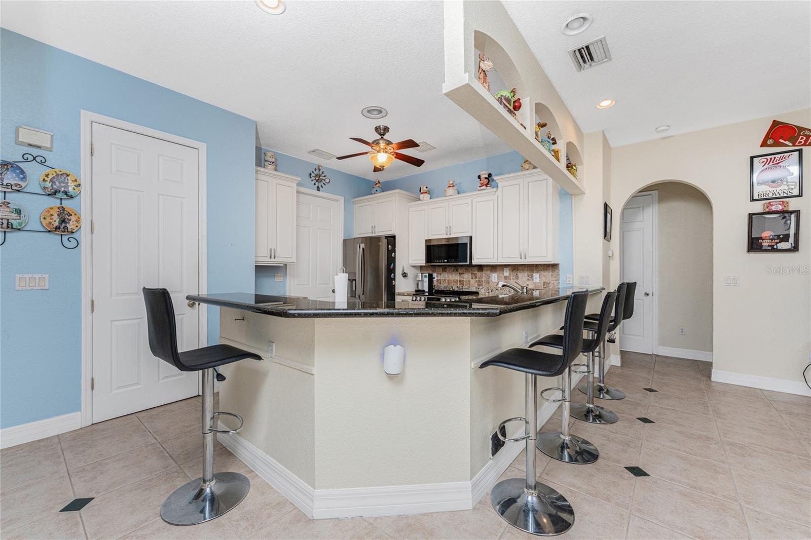 Photo 6 of 14448 EDNA CIR