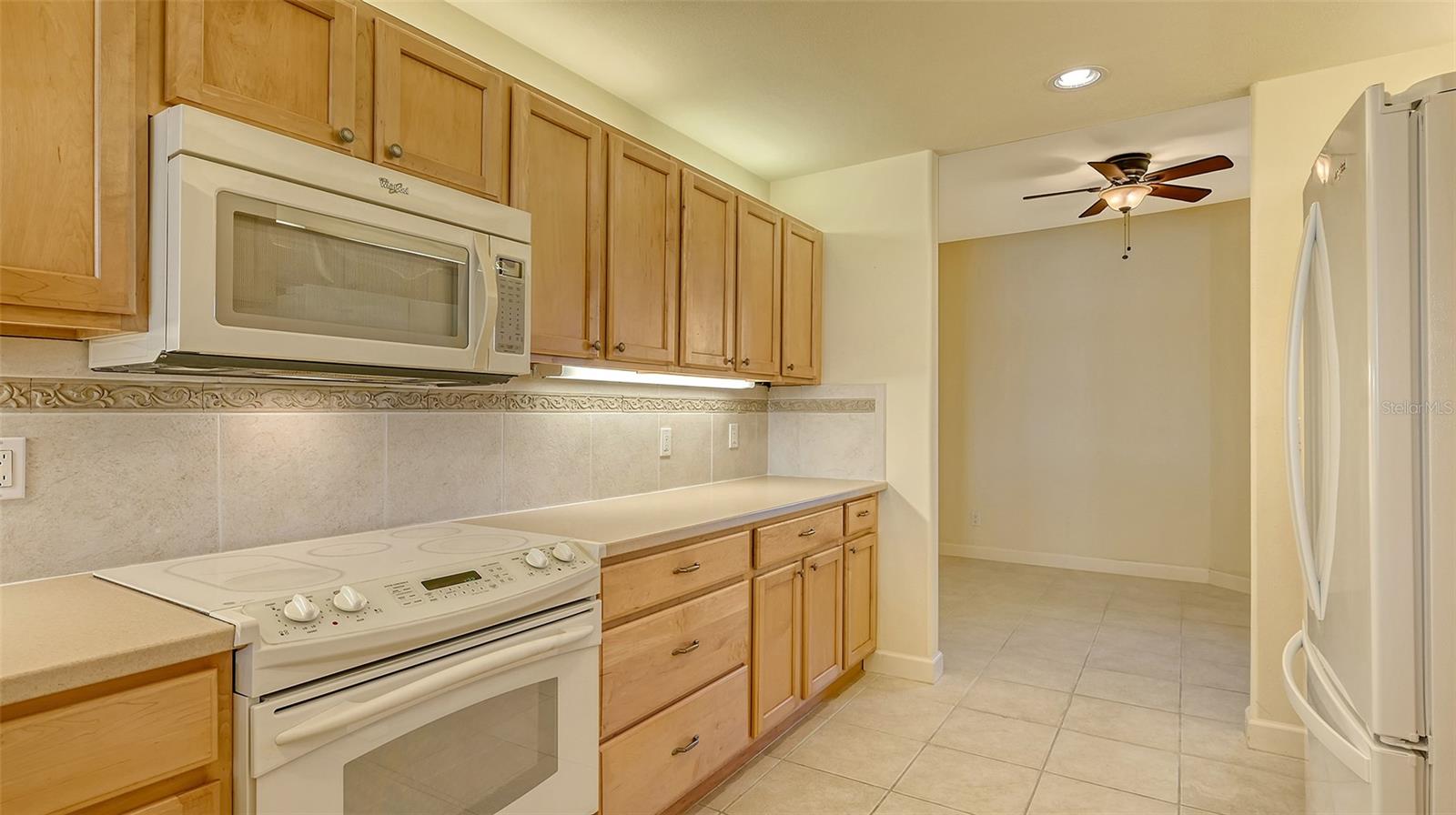 Photo 4 of 10045 LINKS LN #203