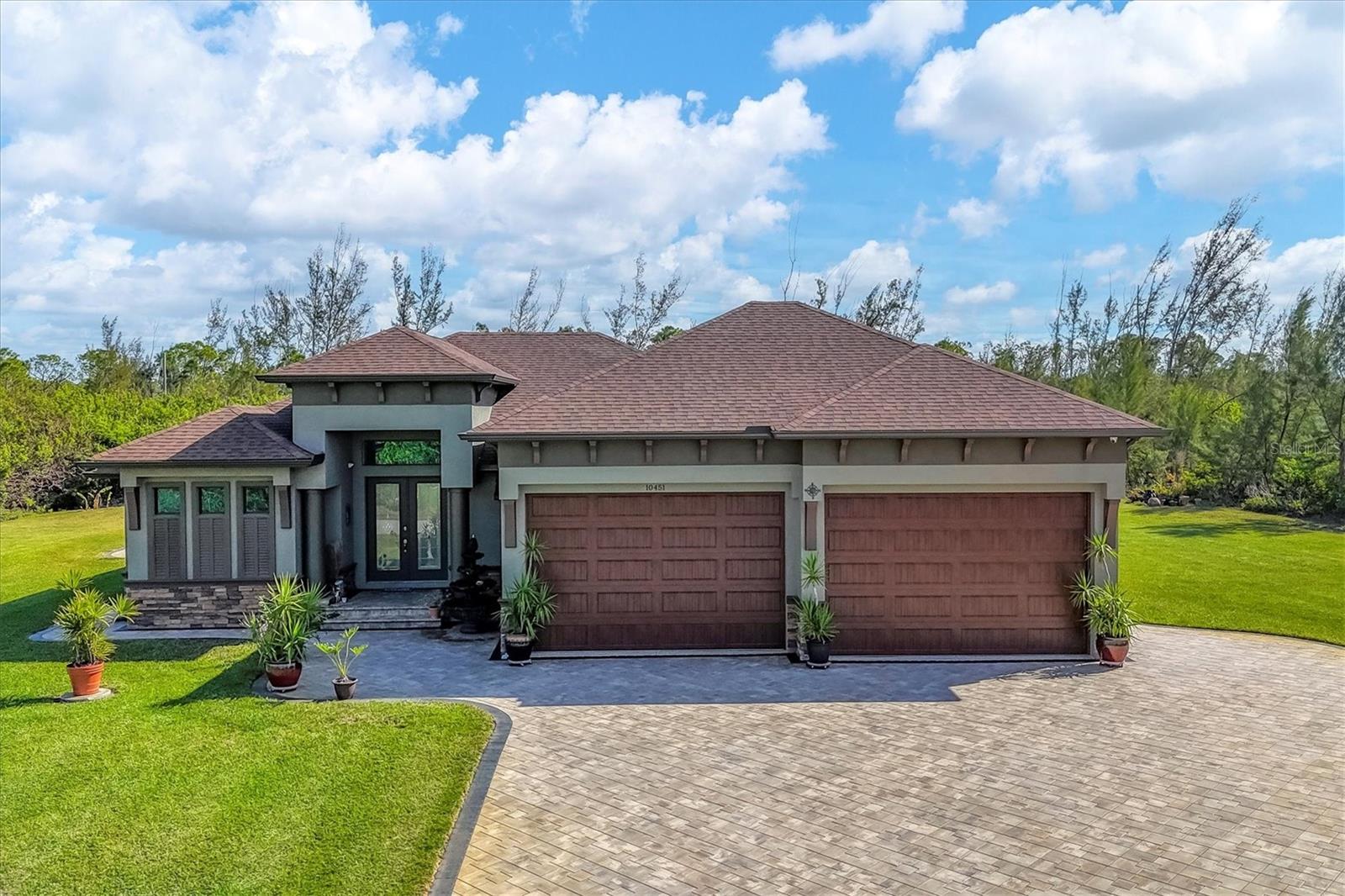 Photo 2 of 10451 HATCHETT CIR