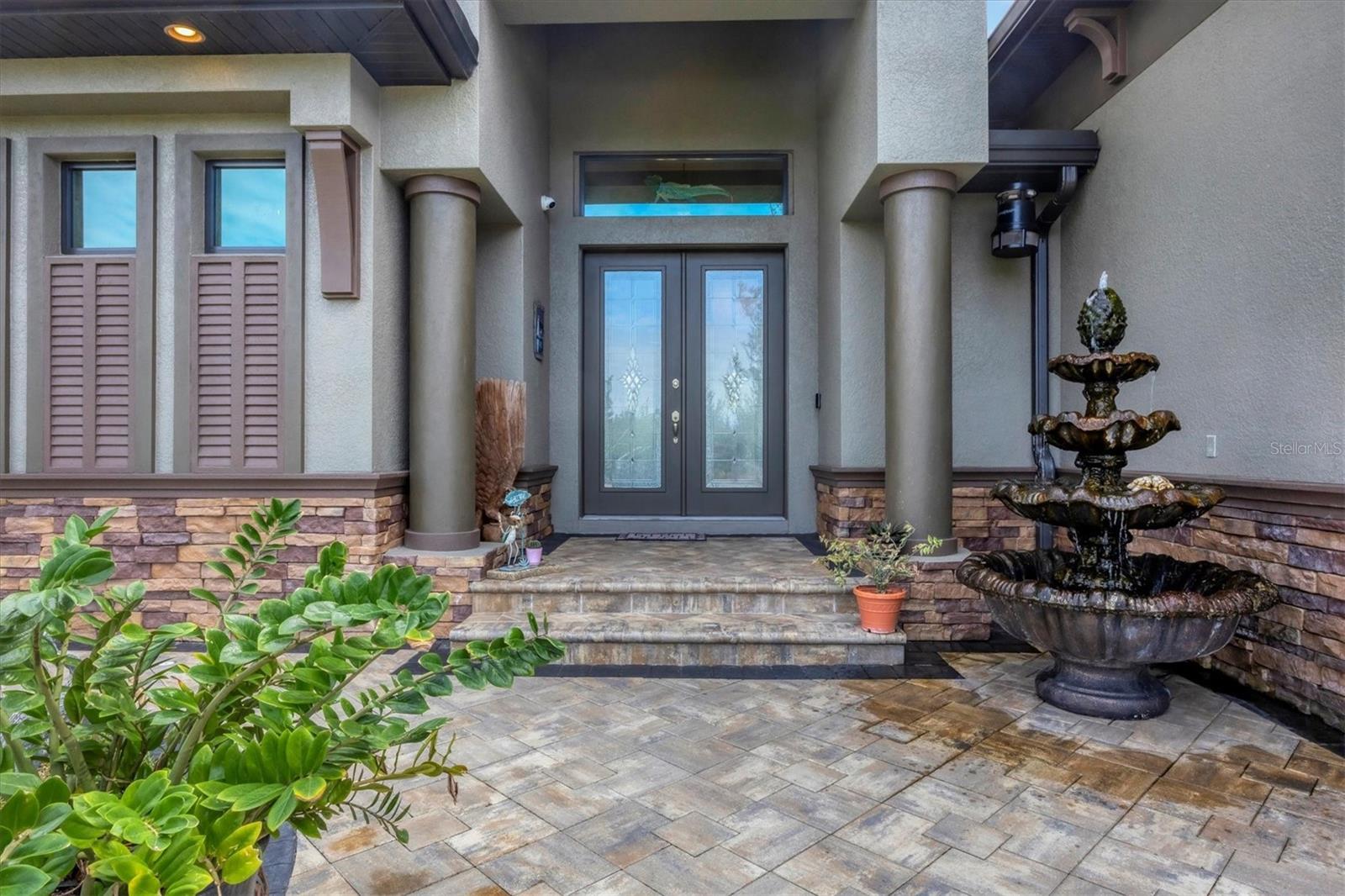 Photo 4 of 10451 HATCHETT CIR