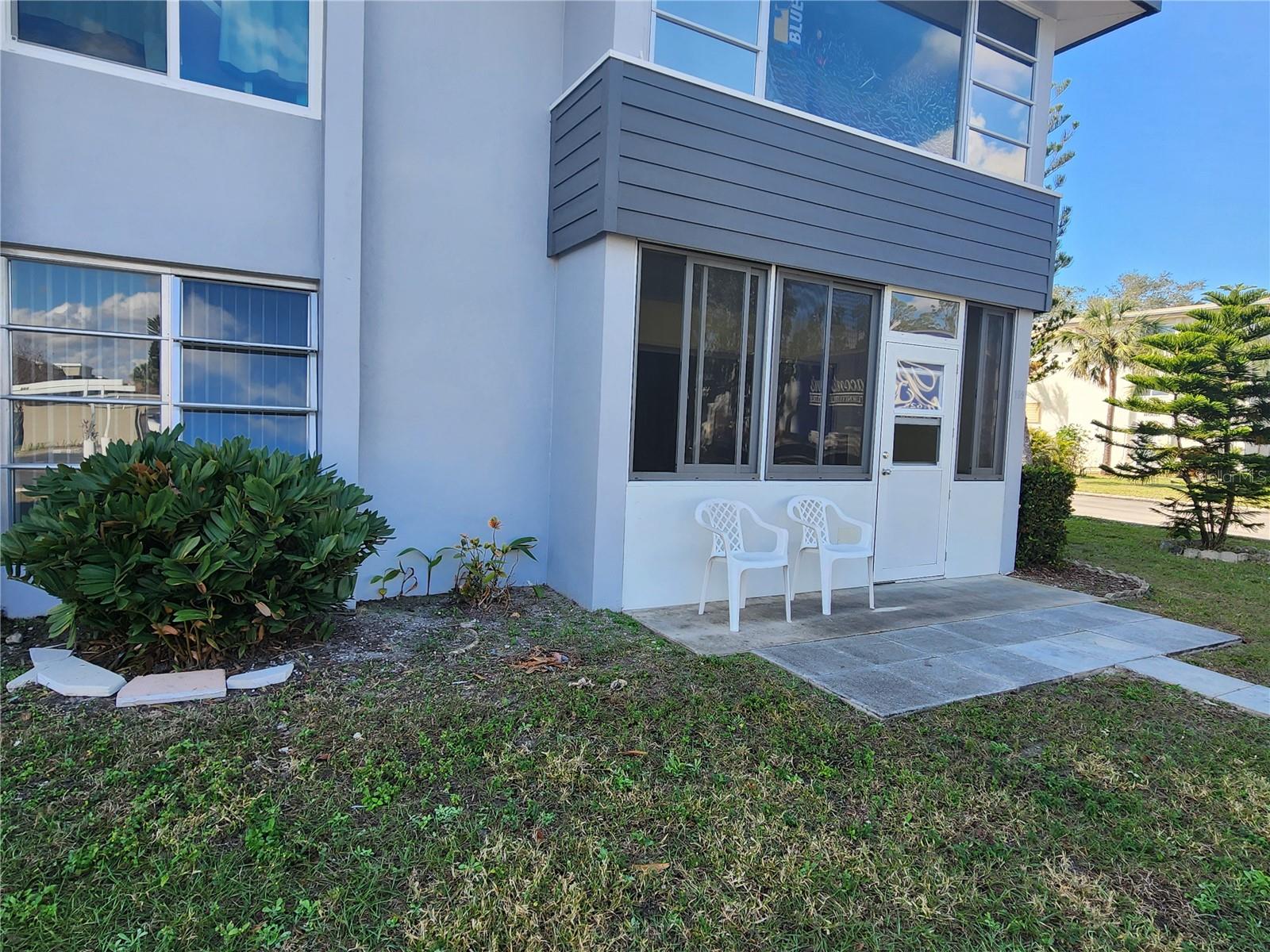 Photo 2 of 21320 BRINSON AVE #109
